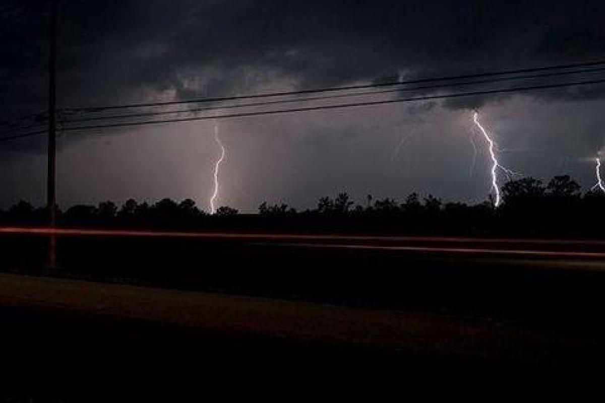 Ураган "Ирма" оставила без энергоснабжения 750 абонентов американского штата Флорида Ураган "Ирма" оставила без энергоснабжения 750 абонентов американского штата Флорида