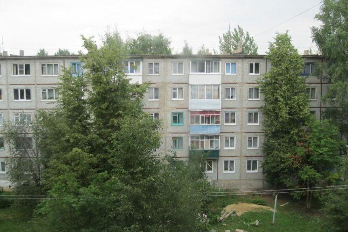 В Сумах мужчина выпал из пятиэтажного дома В Сумах мужчина выпал из пятиэтажного дома