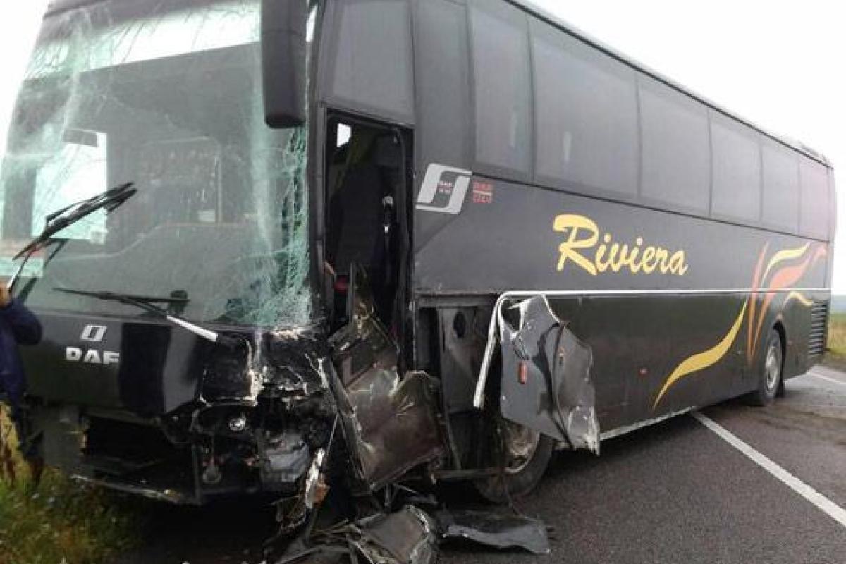 На Волыни автомобиль врезался в рейсовый автобус "Луцк - Варшава", есть пострадавшие На Волыни автомобиль врезался в рейсовый автобус "Луцк - Варшава", есть пострадавшие