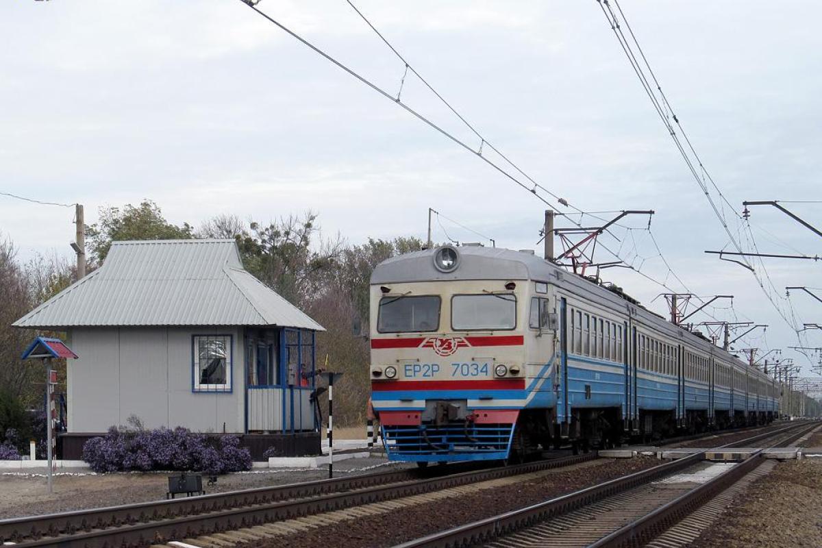 В Харьковской области поездом травмирован мужчина