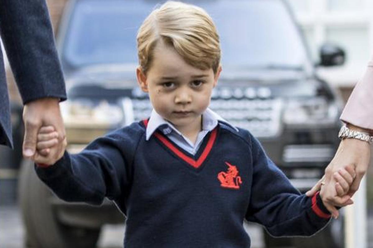 Принцу Джорджу дали фамилию и запретили заводить лучшего друга: первые школьные дни королевского наследника