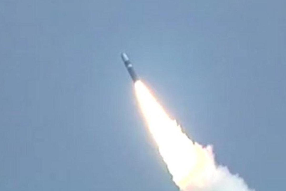 Северная Корея строит новую подводную лодку с баллистическими ракетами