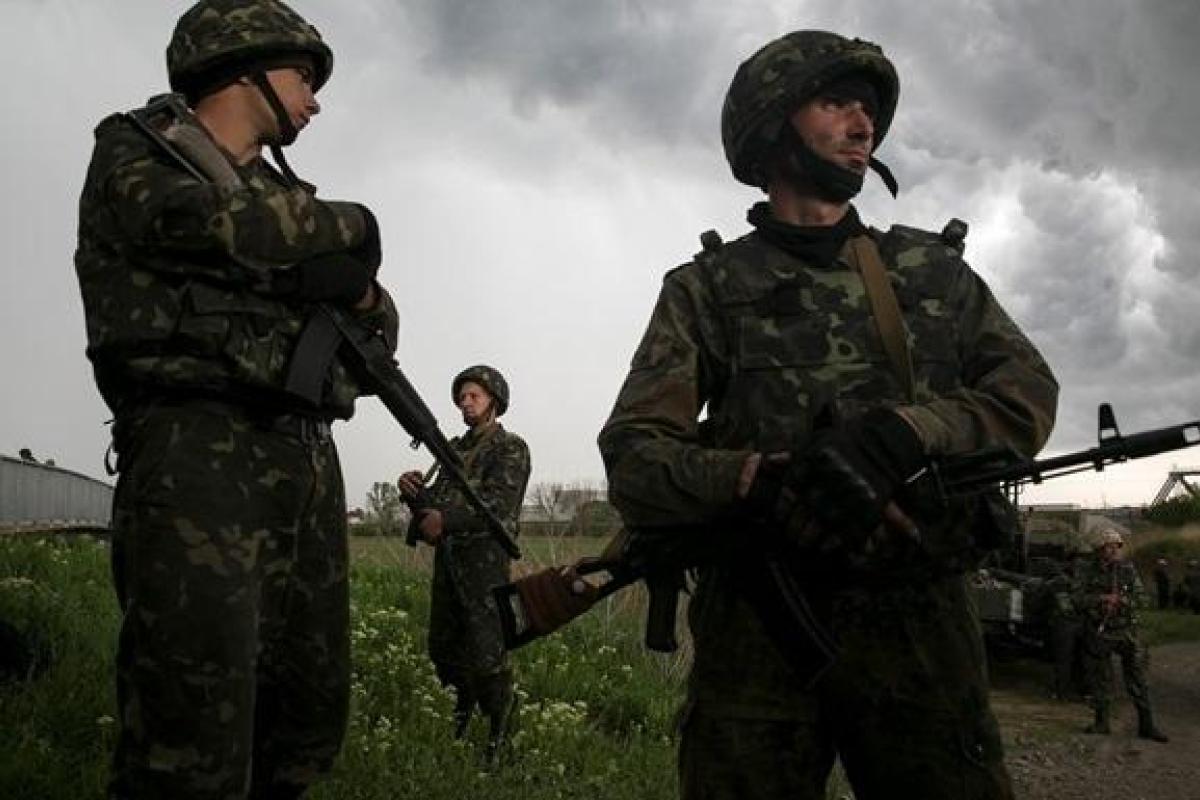 Обстановка в Донбассе обострилась: один военнослужащий ВСУ получил ранения Обстановка в Донбассе обострилась: один военнослужащий ВСУ получил ранения