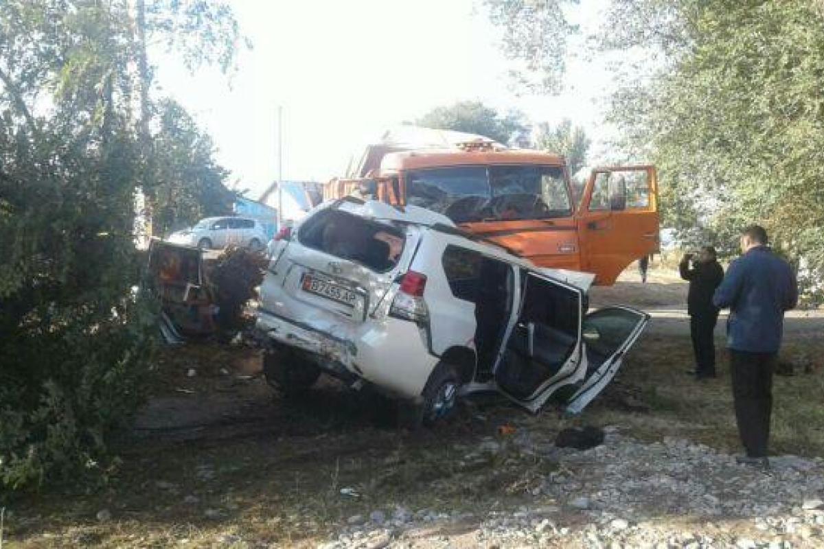 Вице-премьер-министр погиб в жутком ДТП: появились подробности Вице-премьер-министр погиб в жутком ДТП: появились подробности