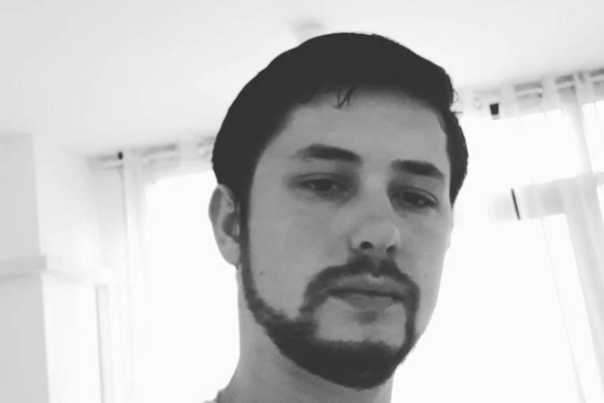 Блины с лопаты не только по праздникам: российский блогер решил идти в президенты Блины с лопаты не только по праздникам: российский блогер решил идти в президенты