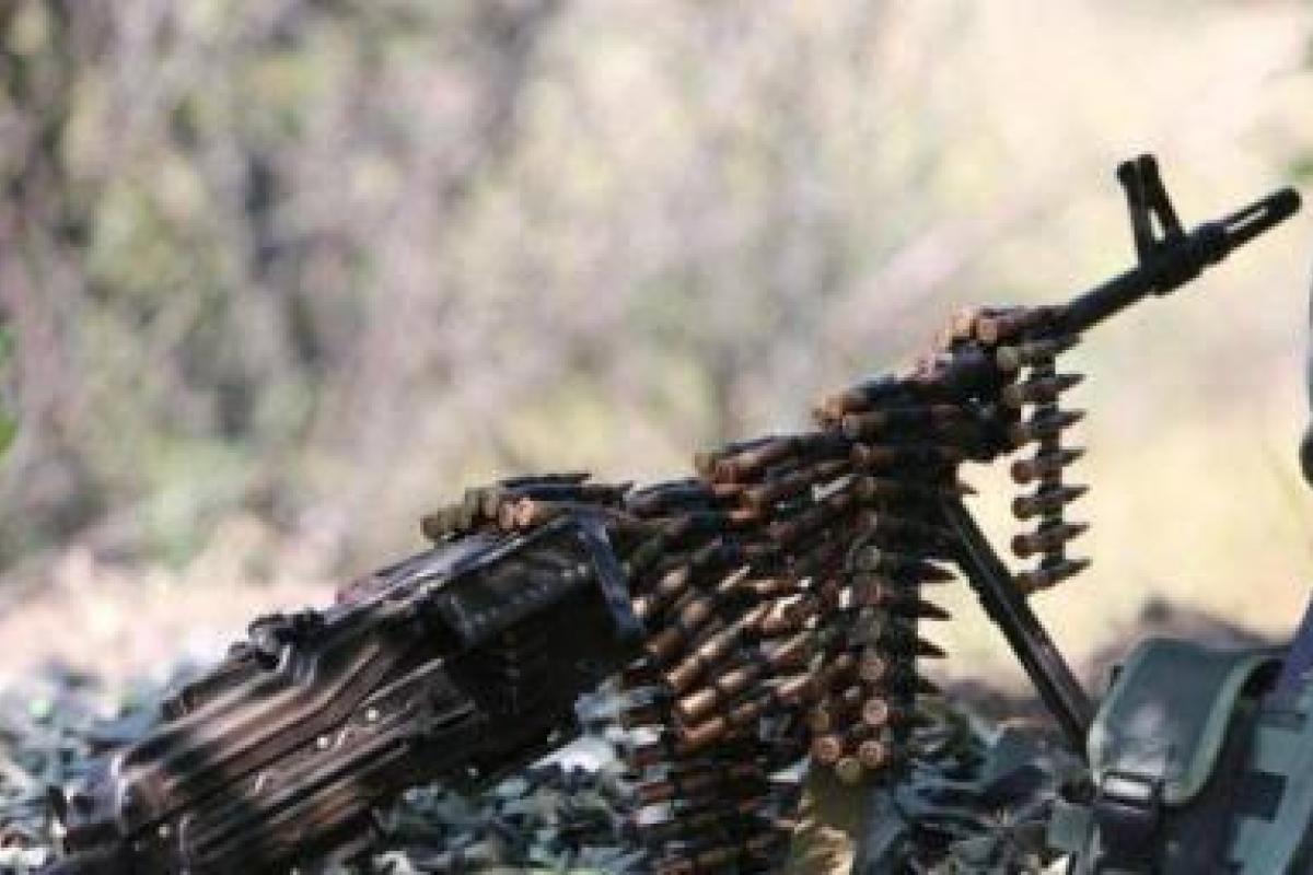 Снайпер боевиков ранил украинского пограничника на линии разграничения Снайпер боевиков ранил украинского пограничника на линии разграничения