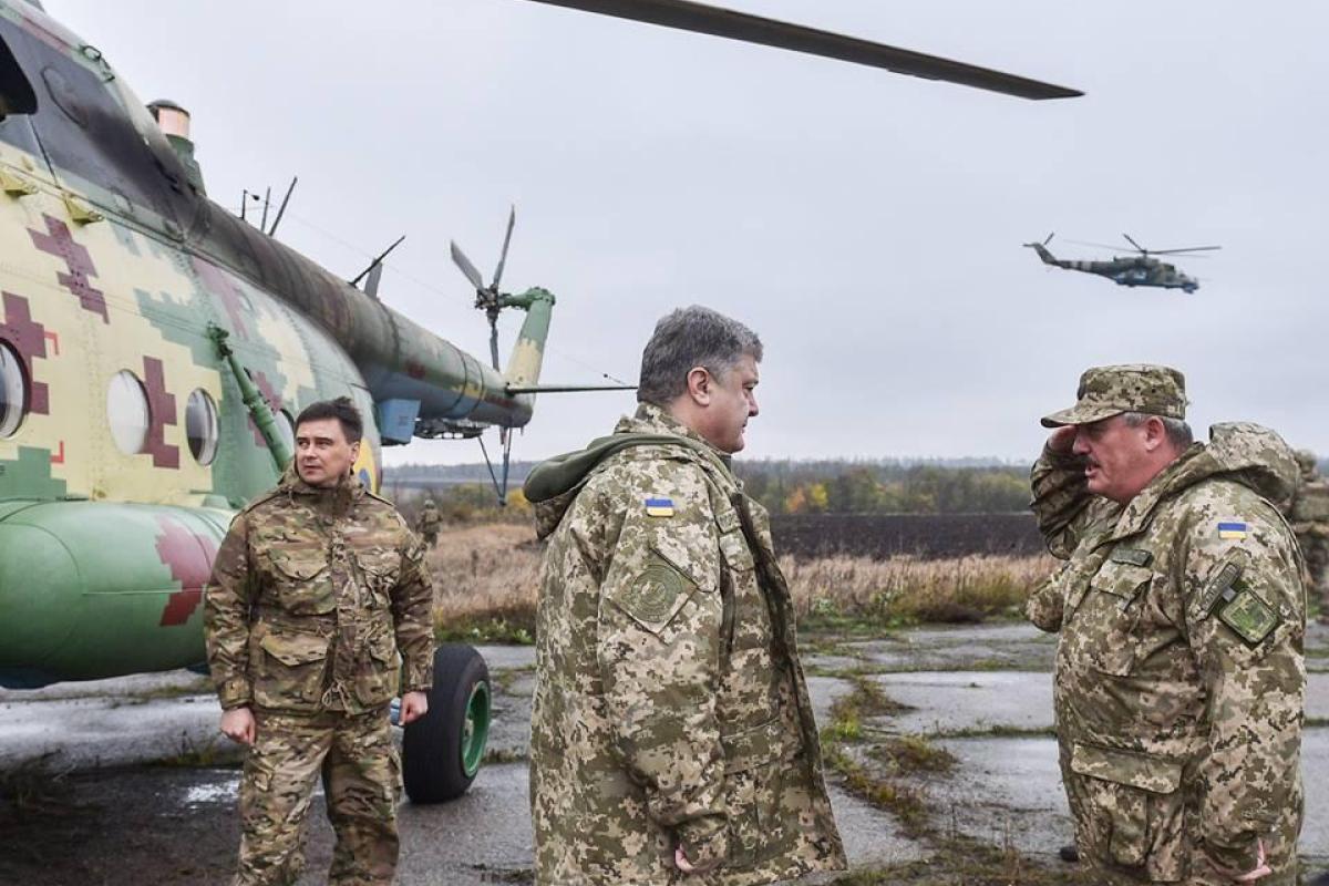 Порошенко анонсировал ротацию подразделений ВСУ на Донбассе Порошенко анонсировал ротацию подразделений ВСУ на Донбассе