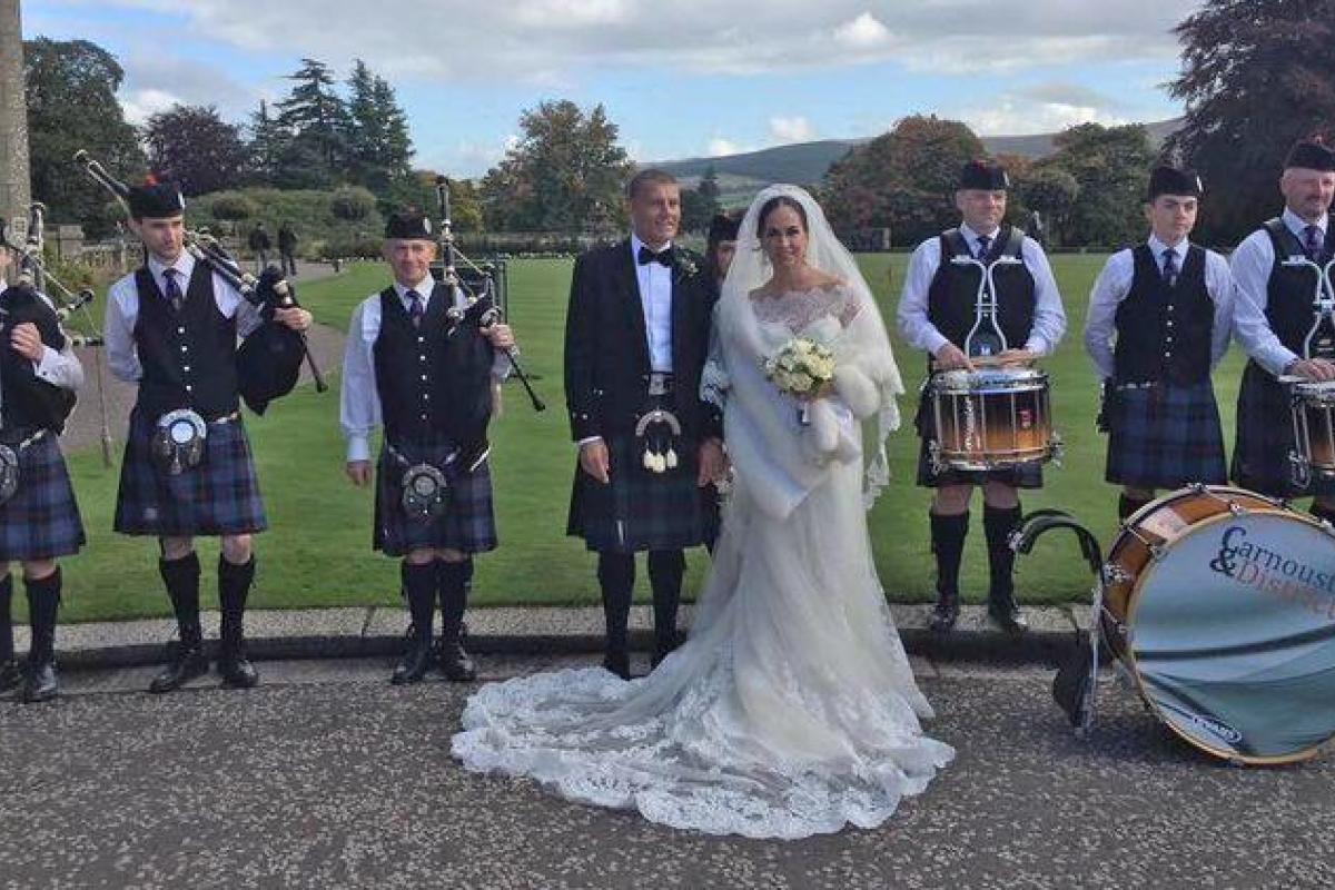 Бывшая депутат "Коммунистической партии" променяла Родину и вышла замуж за шотландца