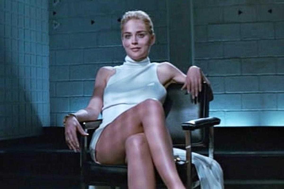 "Идеальна, как и 25 лет назад": Шэрон Стоун повторила свою знаменитую позу из "Основного инстинкта" "Идеальна, как и 25 лет назад": Шэрон Стоун повторила свою знаменитую позу из "Основного инстинкта"