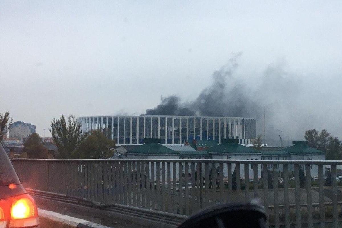 "Путину кто-то праздник портит": В РФ произошел пожар на стадионе, который строят к ЧМ-2018 "Путину кто-то праздник портит": В РФ произошел пожар на стадионе, который строят к ЧМ-2018