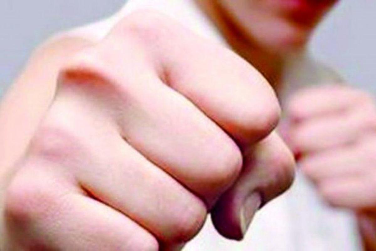 В Херсоне, защищая мать от агрессии сожителя, несовершеннолетний избил мужчину В Херсоне, защищая мать от агрессии сожителя, несовершеннолетний избил мужчину