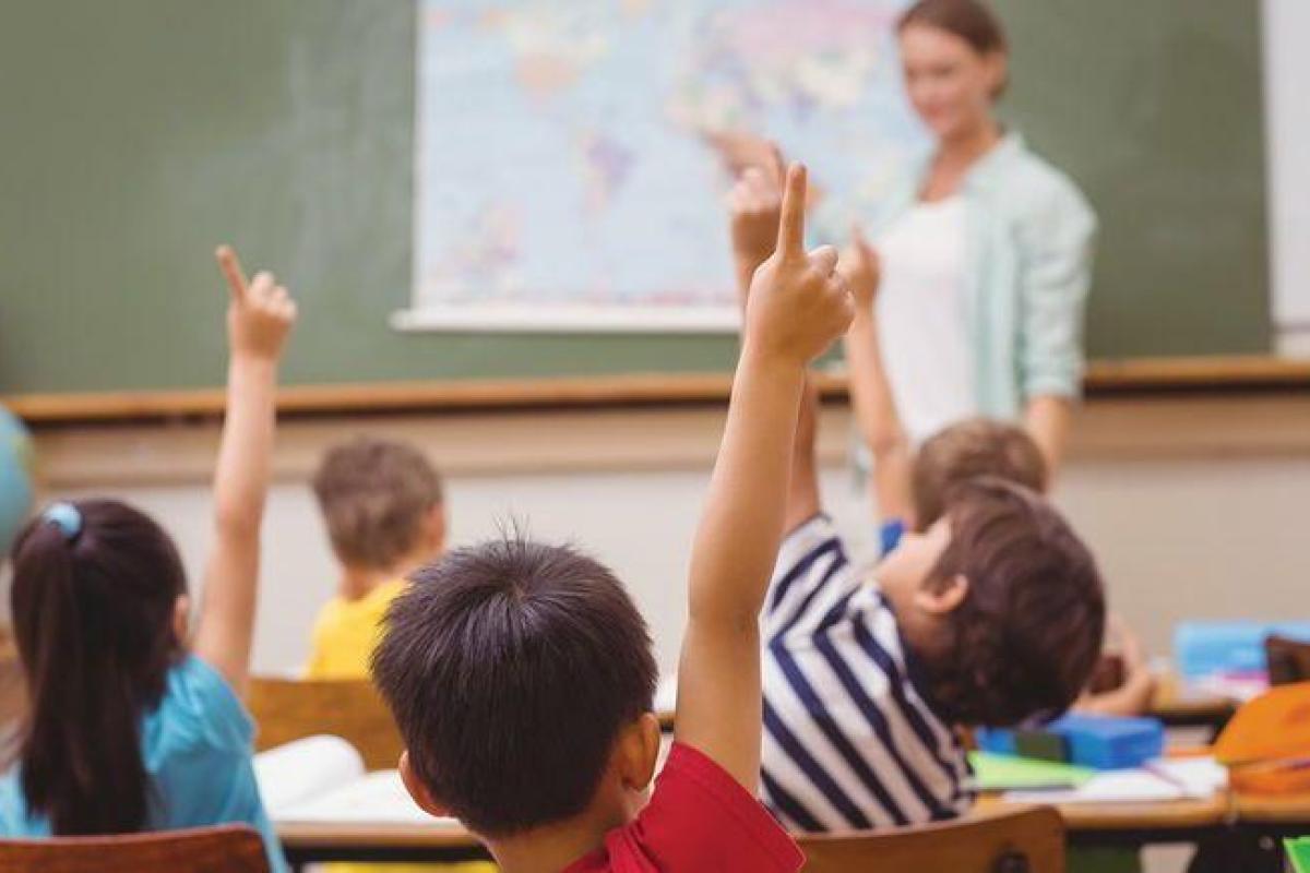 Культурна дружба чи зазіхання сусідів на українські землі? Культурна дружба чи зазіхання сусідів на українські землі?