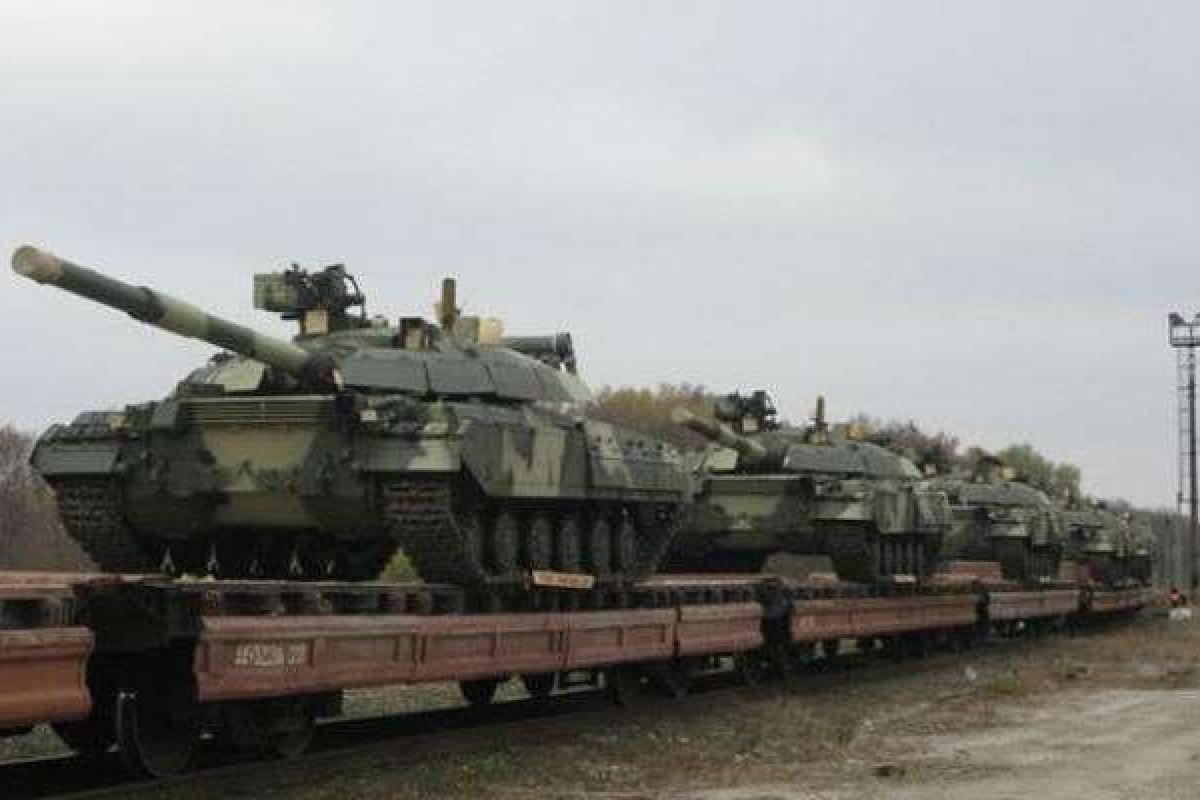 "Осень и зима будут горячими, никто не собирается заканчивать войну на востоке Украины", - волонтер