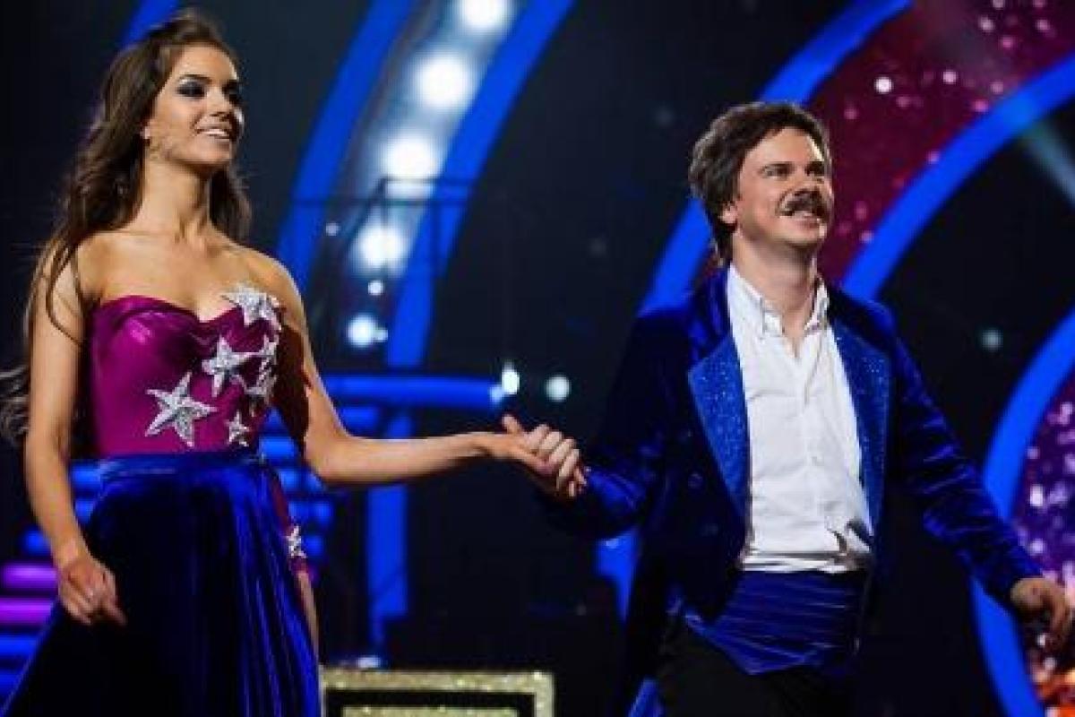 Дмитрий Комаров сообщил о судьбе денег, полученных за смс в шоу "Танці з зірками"  Дмитрий Комаров сообщил о судьбе денег, полученных за смс в шоу "Танці з зірками"