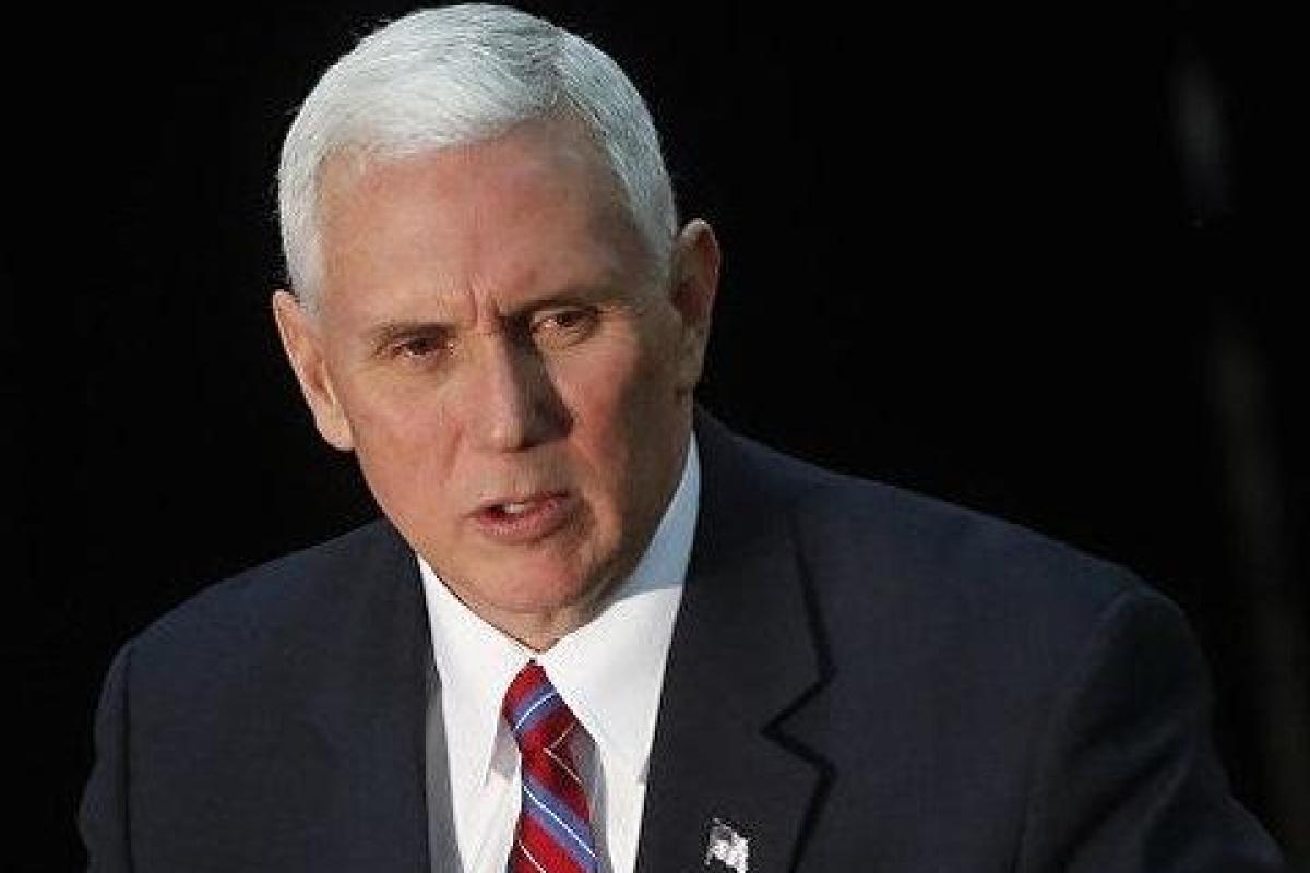 США продолжат давление на КНДР - Пенс