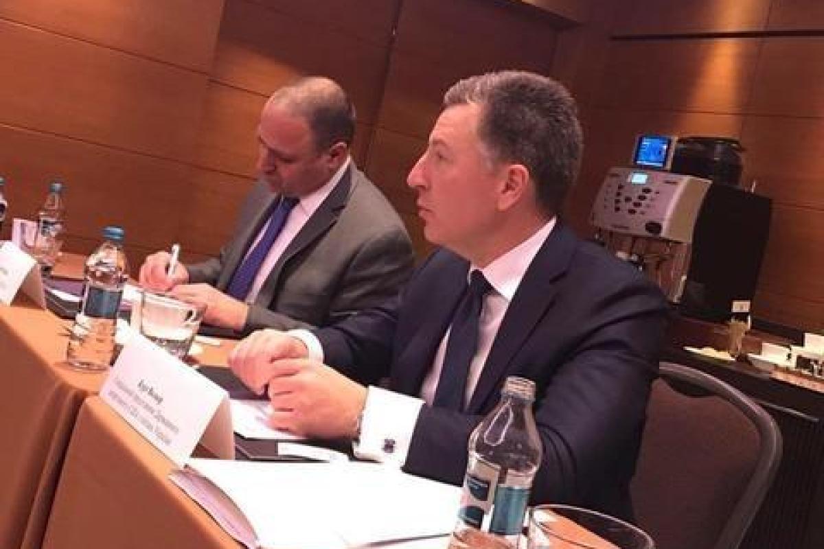 Курт Волкер встретился с украинскими депутатами Курт Волкер встретился с украинскими депутатами