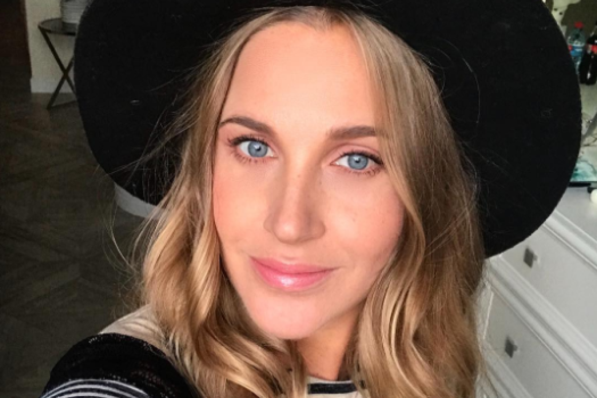 Юлия Ковальчук поделилась снимком новорожденной дочери Юлия Ковальчук поделилась снимком новорожденной дочери