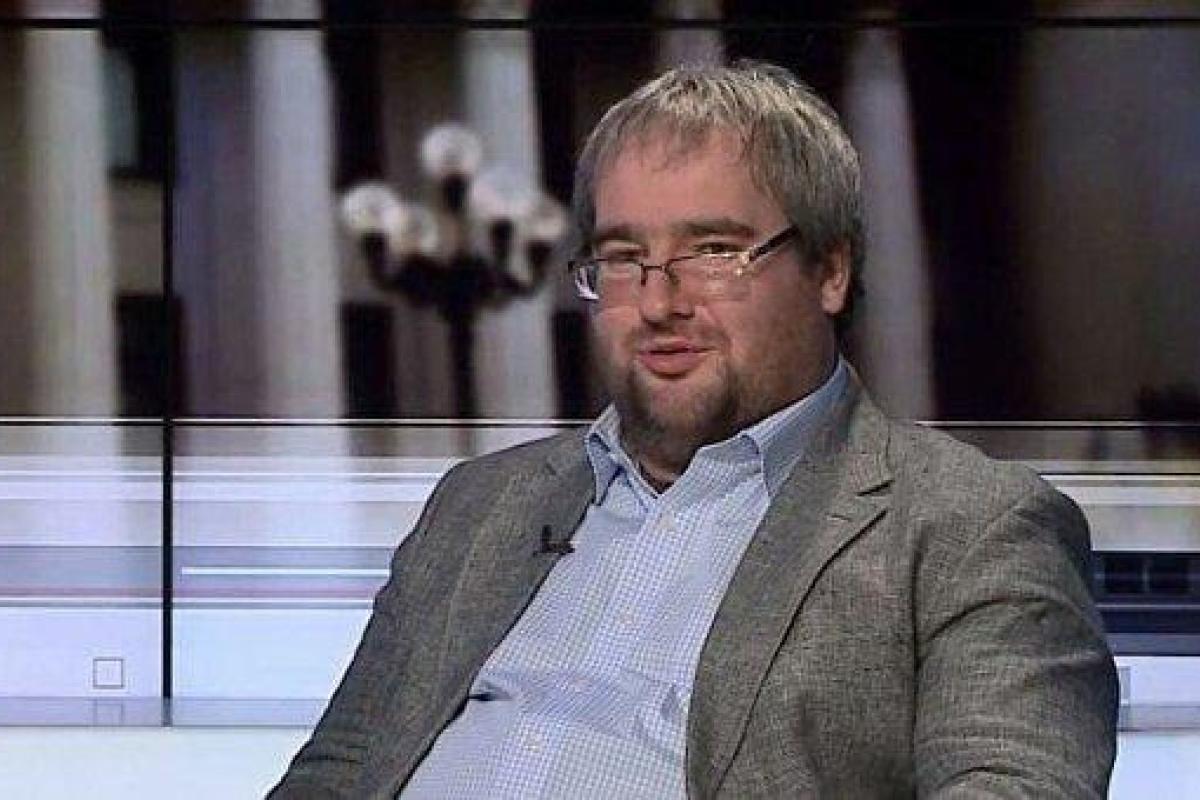 Политолог объяснил, почему началось обострение на Донбассе Политолог объяснил, почему началось обострение на Донбассе