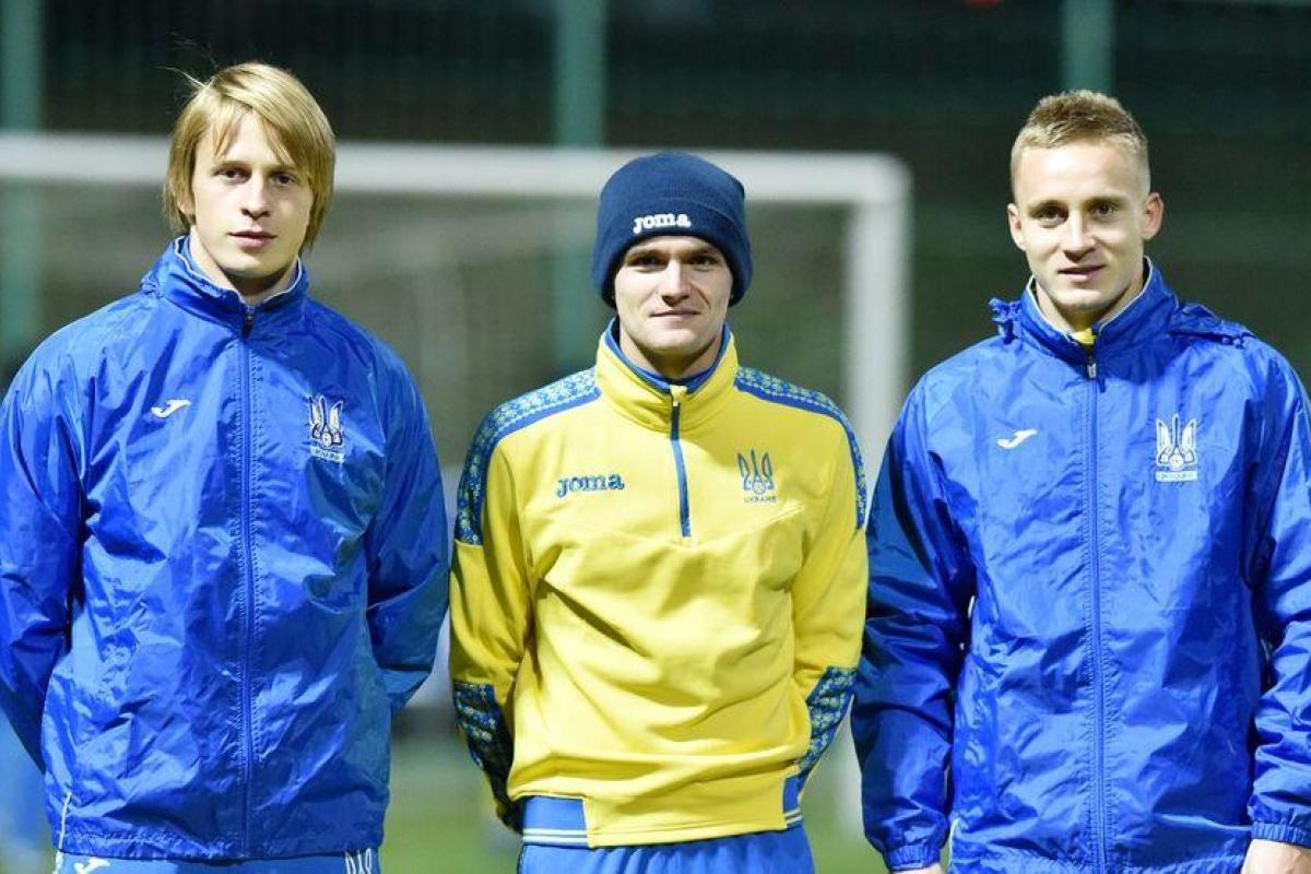 Новички сборной Украины на посвящении пели хиты группы "Руки Вверх"