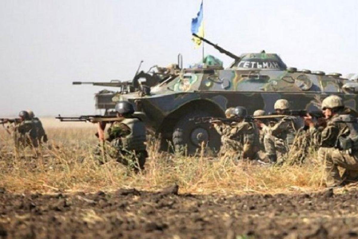 Штаб АТО: Один украинский защитник погиб, еще пятеро получили ранения Штаб АТО: Один украинский защитник погиб, еще пятеро получили ранения