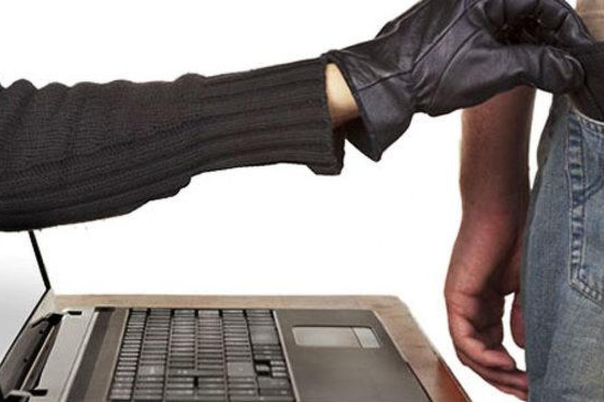 "ПриватБанк дарит украинцам по 3800 гривен": в Instagram появился новый вид мошенничества "ПриватБанк дарит украинцам по 3800 гривен": в Instagram появился новый вид мошенничества