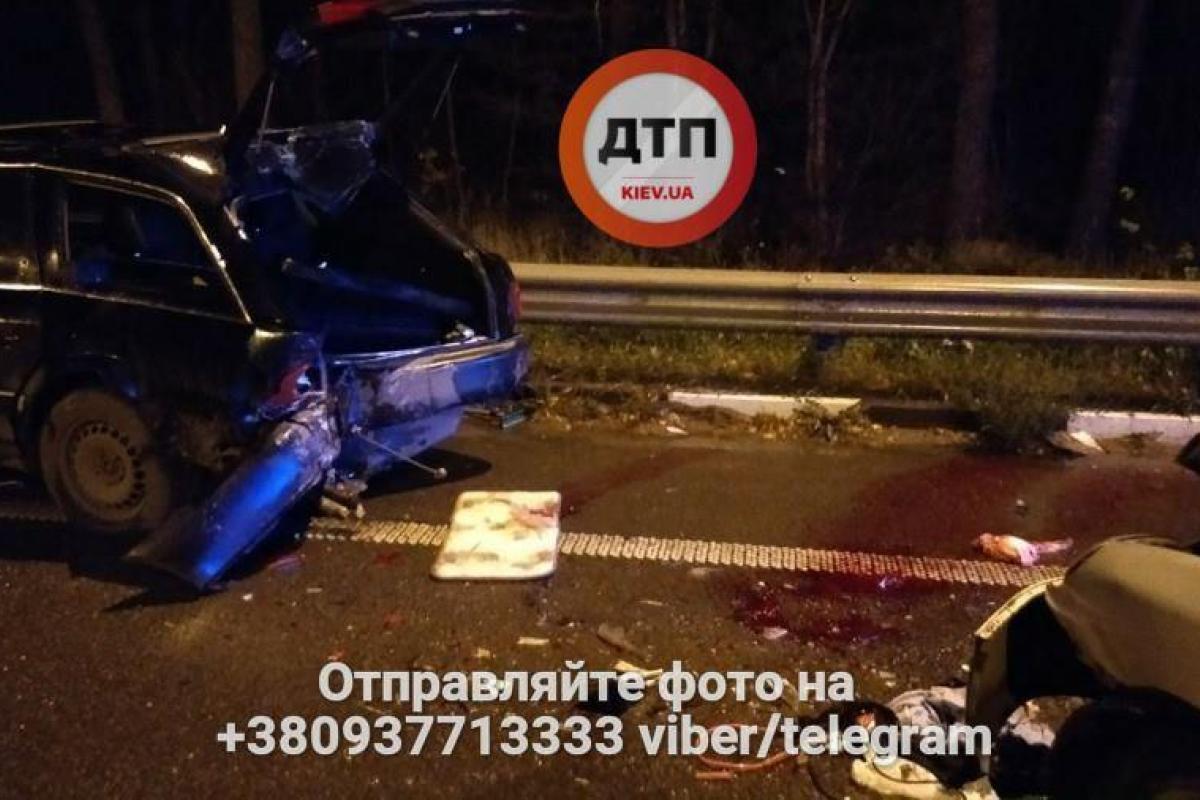 В Киеве произошло ДТП, 7 человек получили травмы В Киеве произошло ДТП, 7 человек получили травмы