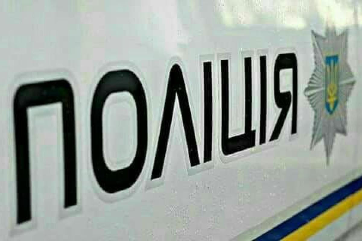 В Харькове пьяная женщина бросалась на прохожих и проезжающие мимо автомобили В Харькове пьяная женщина бросалась на прохожих и проезжающие мимо автомобили