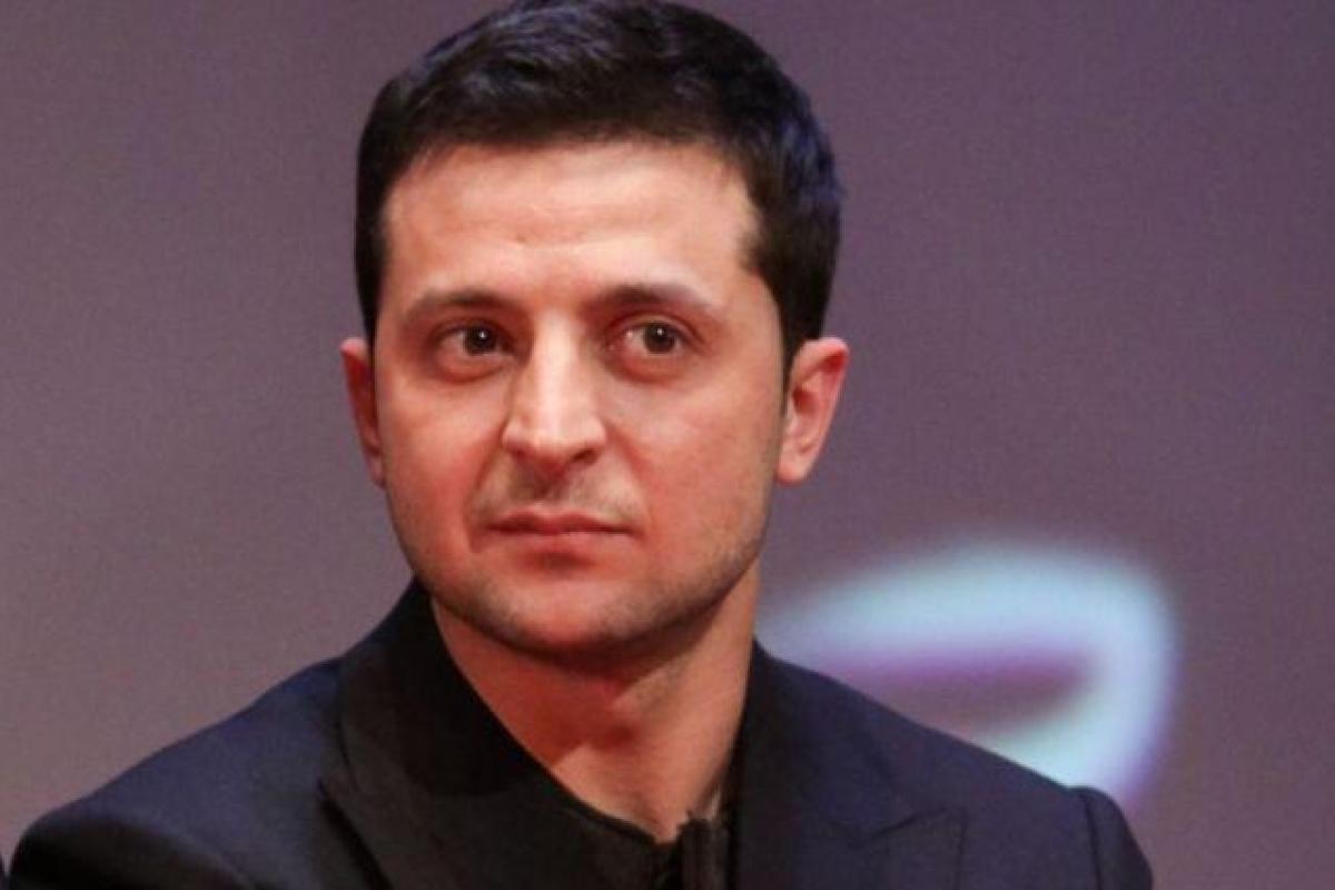 "Вы же люди нормальные, а не собаки": Зеленский записал новое видеообращение из-за скандала со "Сватами" "Вы же люди нормальные, а не собаки": Зеленский записал новое видеообращение из-за скандала со "Сватами"