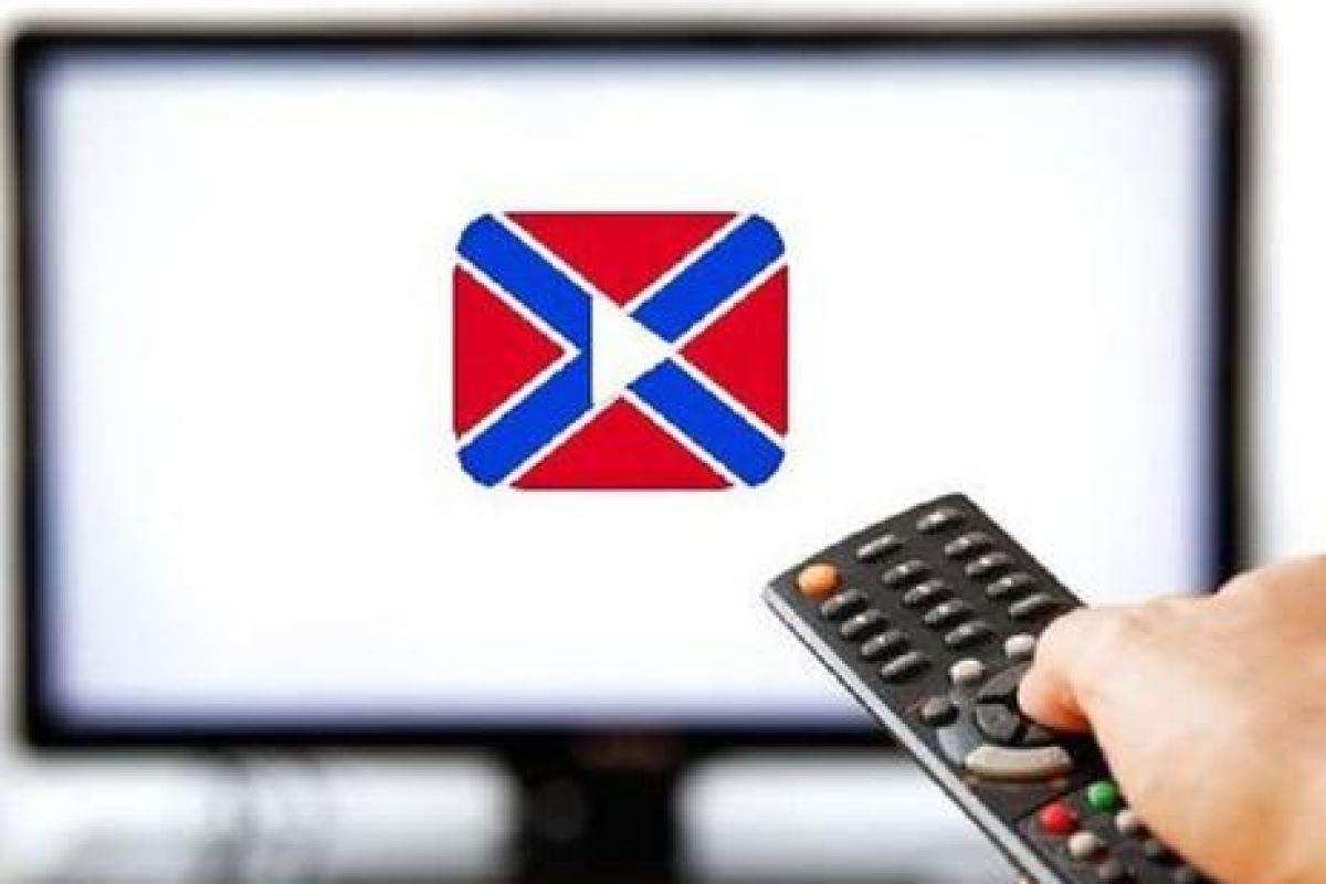 К директору телеканала "Новороссия ТВ" вломились неизвестные в балаклавах К директору телеканала "Новороссия ТВ" вломились неизвестные в балаклавах