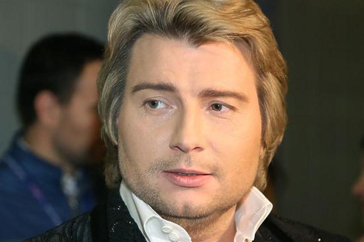 "Похожи, как папа и сын": Николай Басков показал маленького "натурального блондина" "Похожи, как папа и сын": Николай Басков показал маленького "натурального блондина"