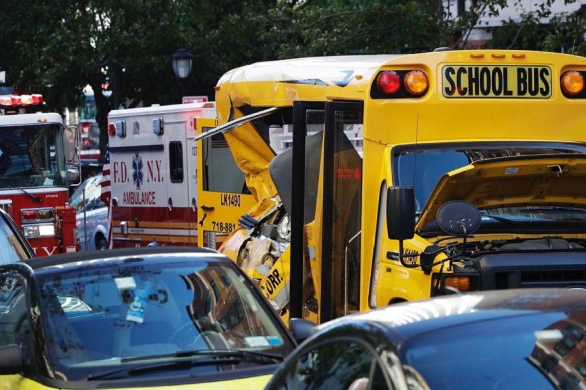 В Нью-Йорке мужчина на грузовике раздавил людей: террорист работал водителем Uber В Нью-Йорке мужчина на грузовике раздавил людей: террорист работал водителем Uber