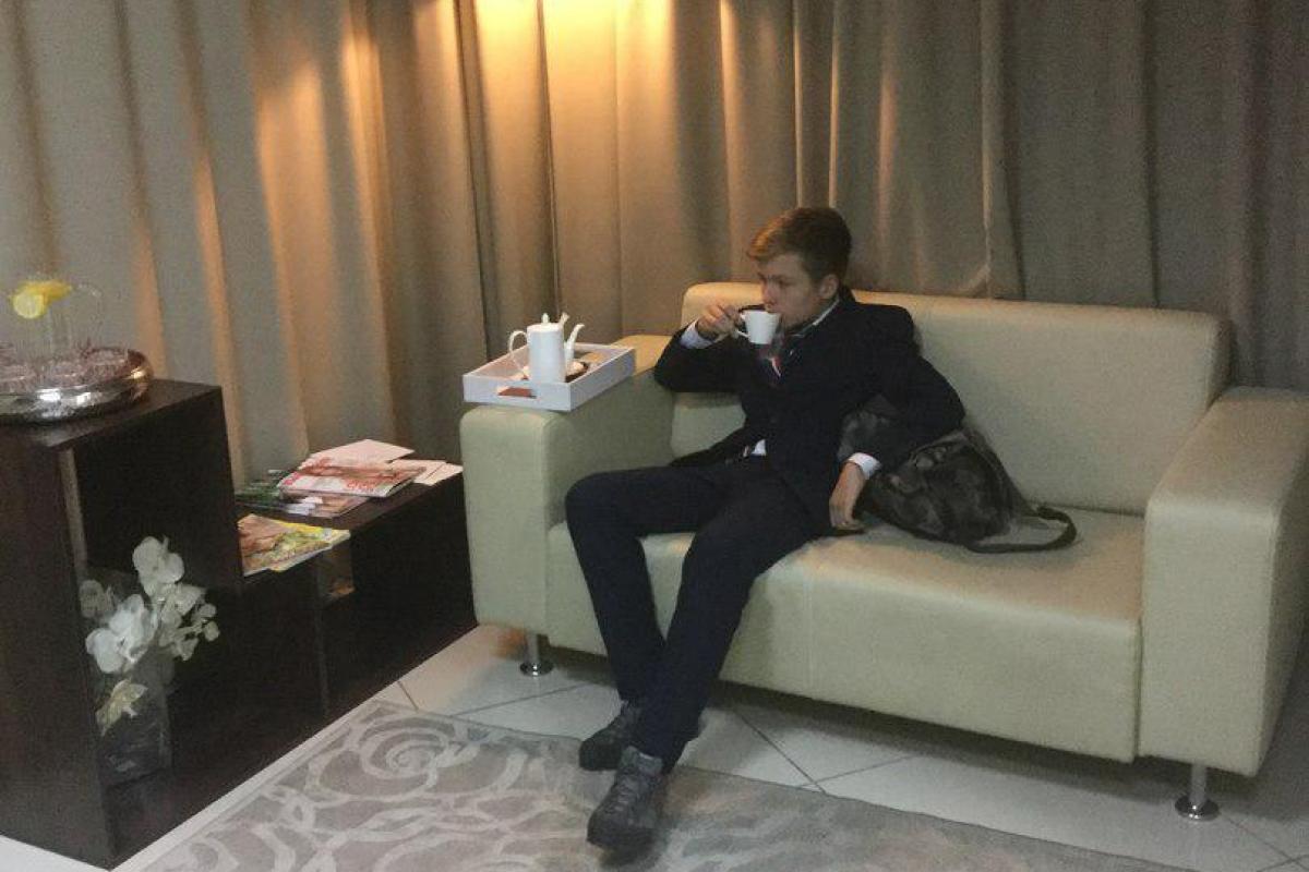 Сын украинского нардепа ограбил магазин: видео разбойного нападения и реакция соцсетей Сын украинского нардепа ограбил магазин: видео разбойного нападения и реакция соцсетей