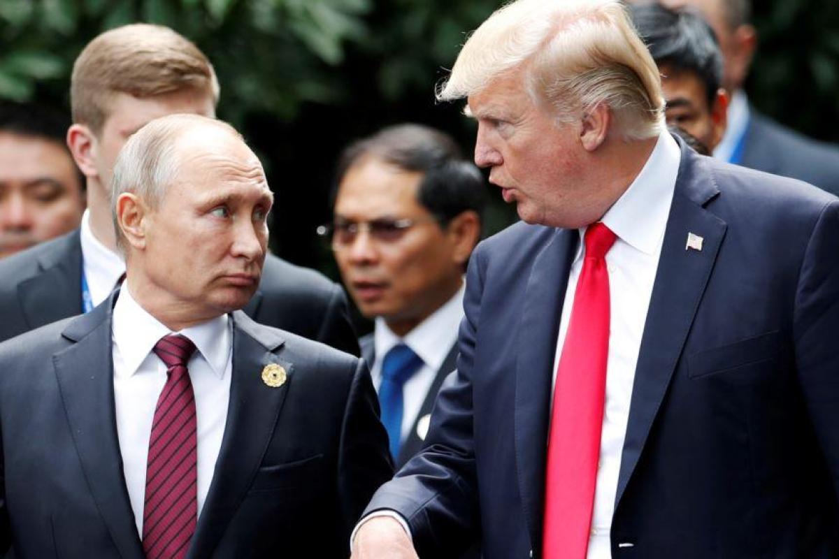 Путин и Трамп поговорили по телефону: стали известны подробности Путин и Трамп поговорили по телефону: стали известны подробности