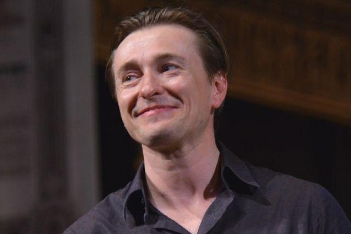 Актер Безруков показал своих детей, которых скрывал много лет Актер Безруков показал своих детей, которых скрывал много лет