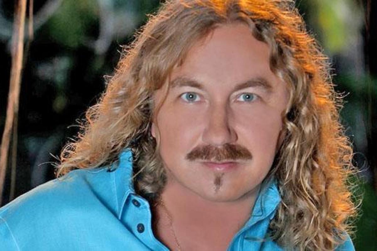 Певец Игорь Николаев показал свою маму Певец Игорь Николаев показал свою маму