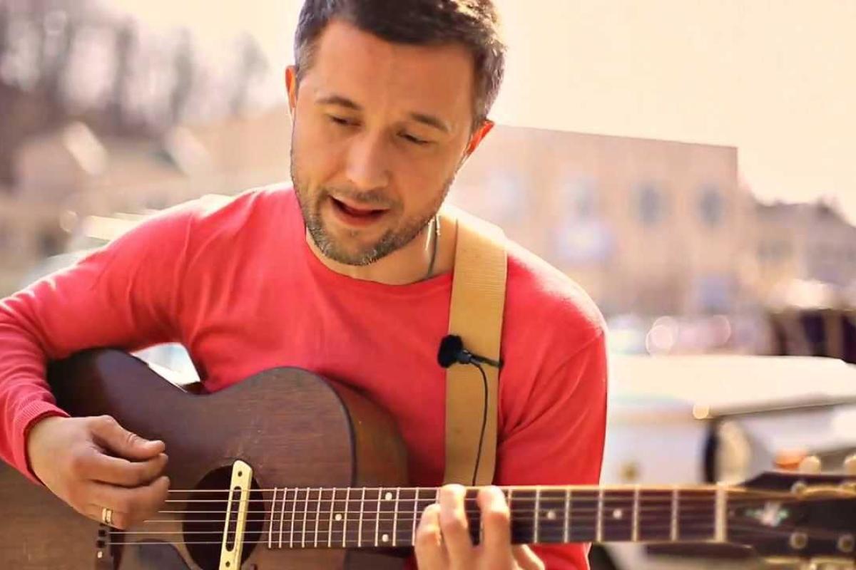 Музыкант Сергей Бабкин протроллил Надю Дорофееву