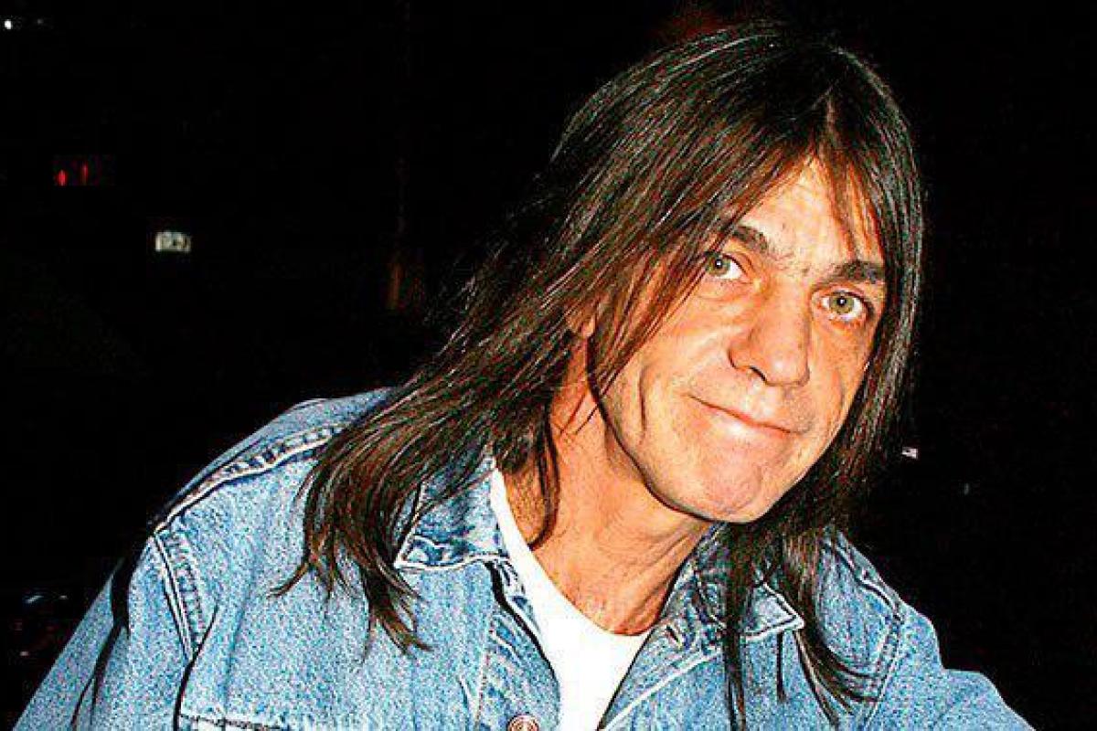 Скончался один из основателей культовой группы AC/DC Скончался один из основателей культовой группы AC/DC