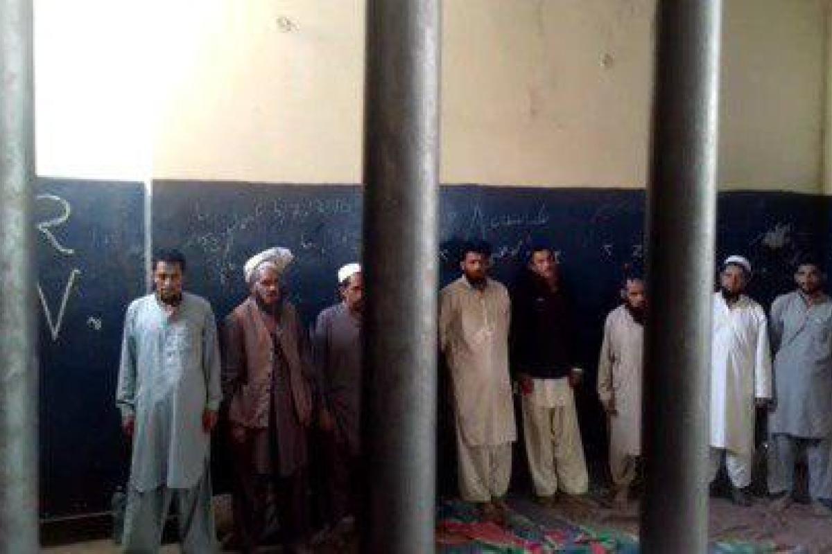 В Пакистане родственники зарезали молодожёнов за брак без благословения В Пакистане родственники зарезали молодожёнов за брак без благословения