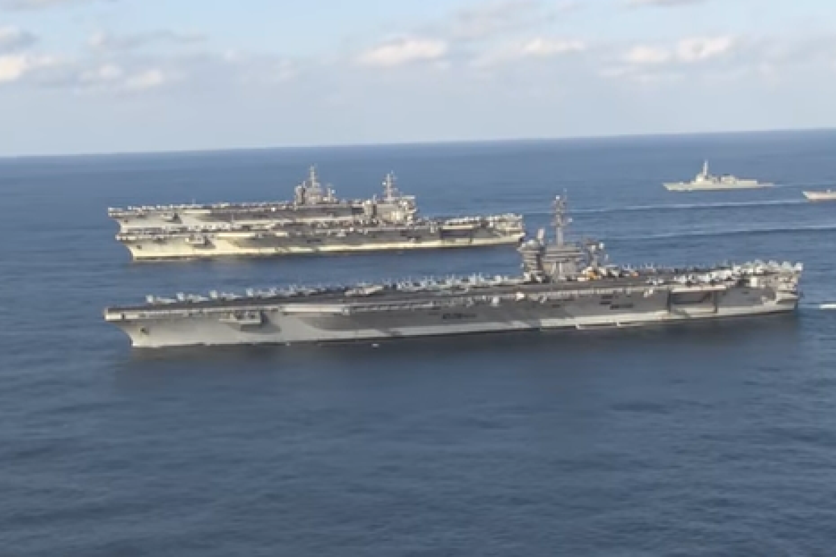 Американские авианосцы у берегов КНДР: появилось видео