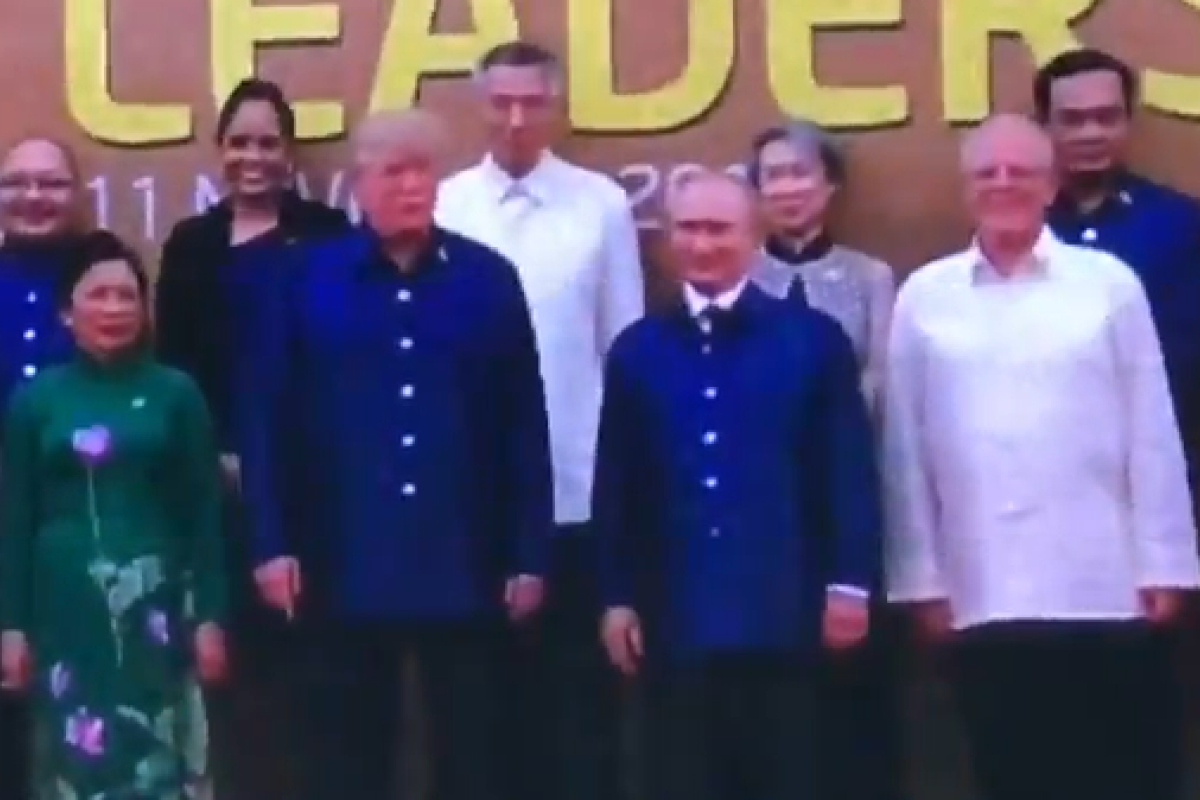 Сверхбыстрая встреча Путина и Трампа стала поводом для шуток в сети