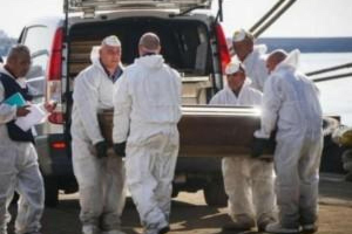 В одной лодке с трупами: у берегов Италии нашли тела 26 изнасилованных девушек