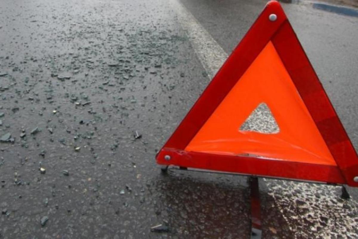 ДТП в Луцке: маршрутное такси столкнулось с грузовиком, есть пострадавшие ДТП в Луцке: маршрутное такси столкнулось с грузовиком, есть пострадавшие