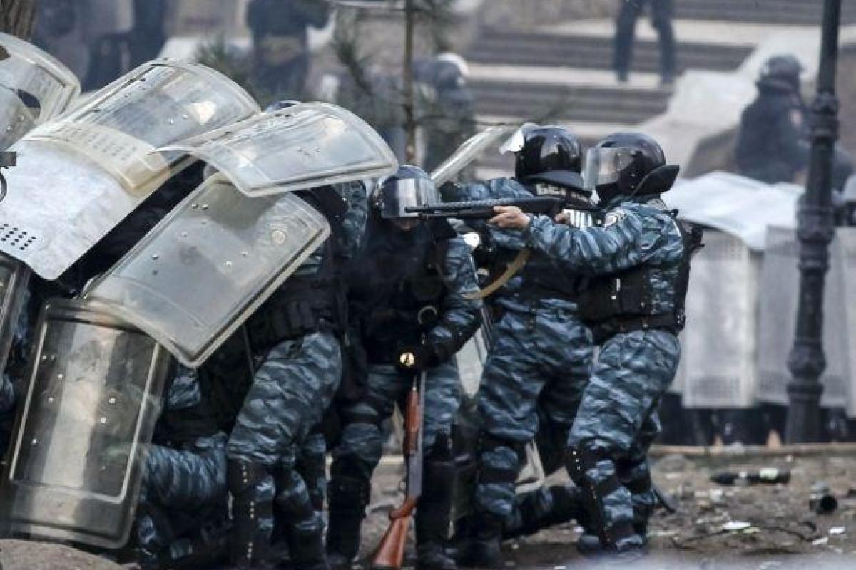 Расстрелы на Майдане: названо имя человека, который приказал снайперам открыть огонь по митингующим Расстрелы на Майдане: названо имя человека, который приказал снайперам открыть огонь по митингующим