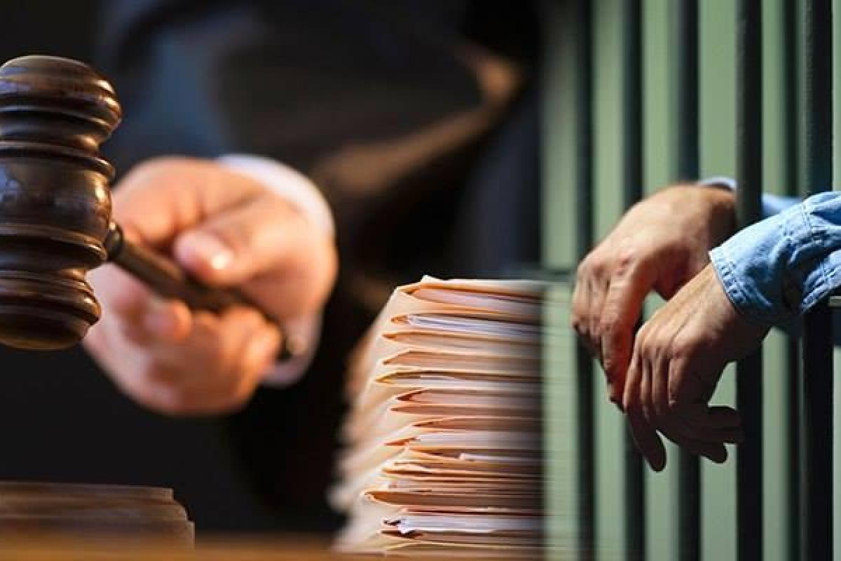 В Краматорске виновник убийства, совершивший суицид, сдал своих подельников в предсмертной записке В Краматорске виновник убийства, совершивший суицид, сдал своих подельников в предсмертной записке