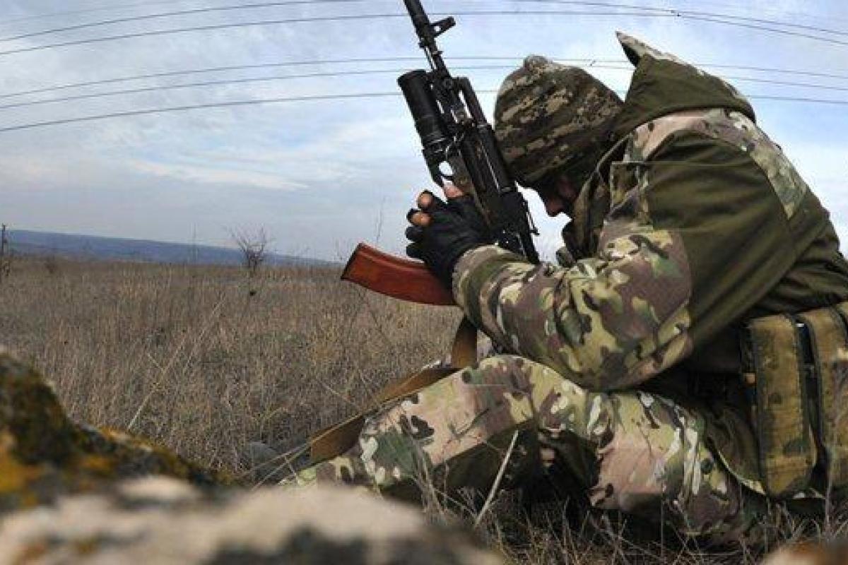 Штаб АТО: Один военнослужащий погиб, еще двое получили ранения Штаб АТО: Один военнослужащий погиб, еще двое получили ранения