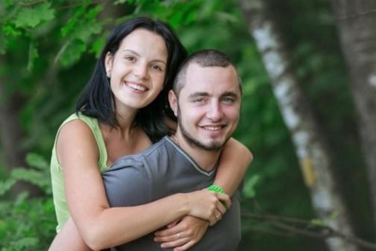 Вывез в лес и зверски пытал: ревнивый россиянин отрубил руки молодой жене Вывез в лес и зверски пытал: ревнивый россиянин отрубил руки молодой жене