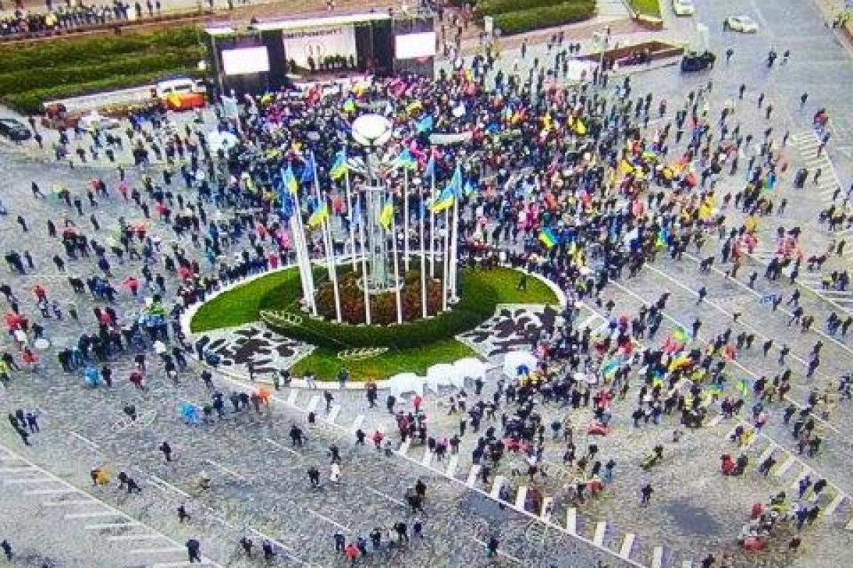 В Киеве завершился "марш" сторонников Саакашвили В Киеве завершился "марш" сторонников Саакашвили