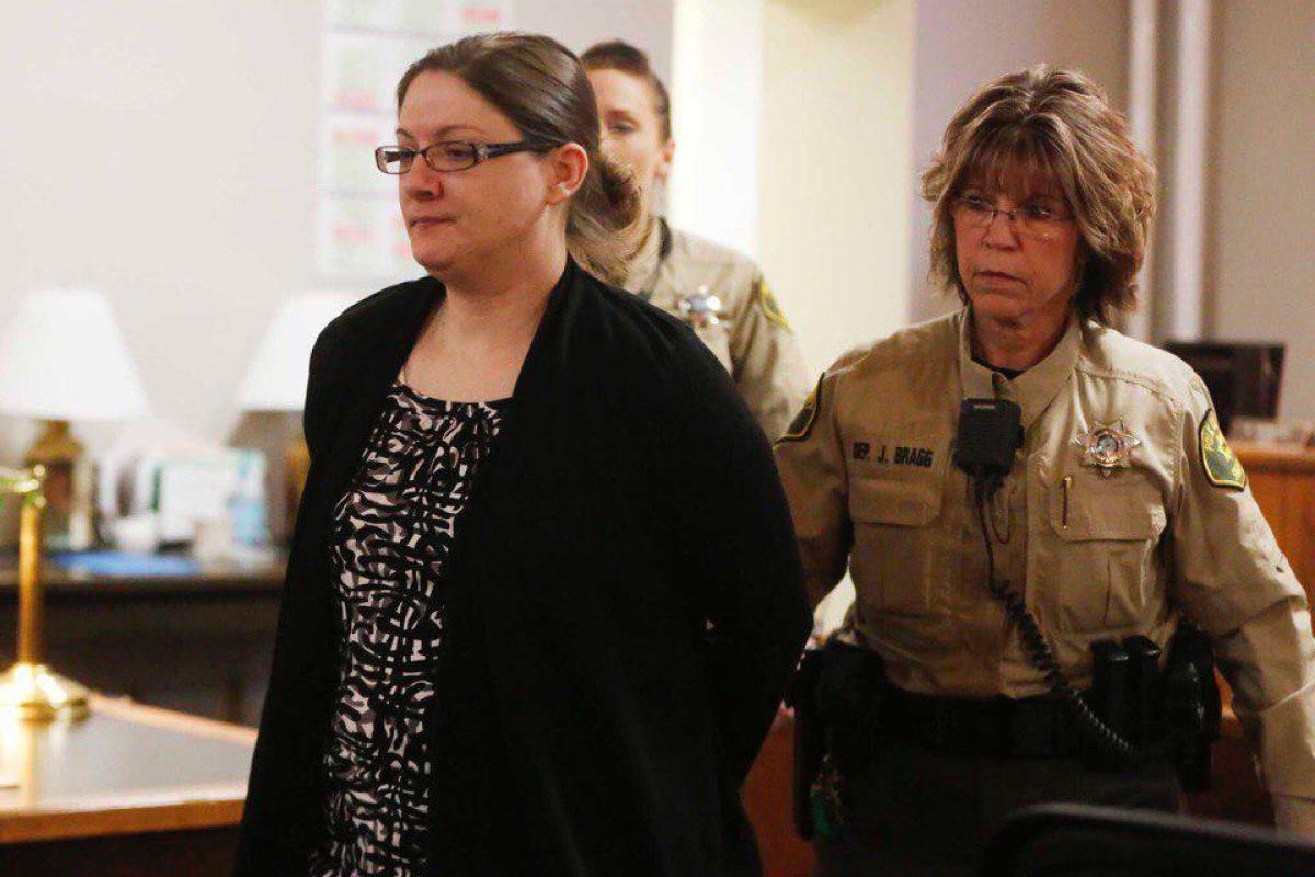 В США мать заморила 16-летнюю дочь голодом В США мать заморила 16-летнюю дочь голодом