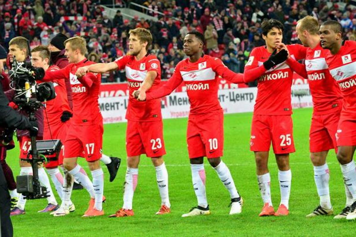 Фанаты "Ливерпуля" унизили "Спартак" нецензурной кричалкой на русском языке