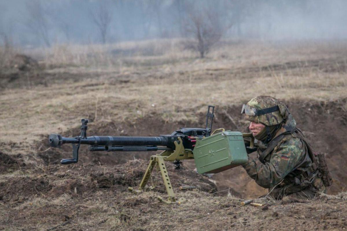 Боевики 24 раза нарушали перемирие - Штаб АТО Боевики 24 раза нарушали перемирие - Штаб АТО